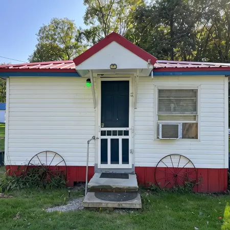 Quaint Cabin #3 - Pymatuning Lake