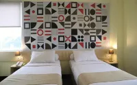Front One Inn Kediri - Wifi