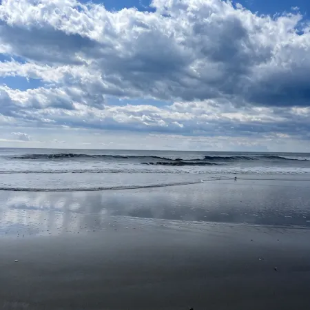 Renovated 2nd flr Condo 3 blocks from Ventnor beach, right off of Ventnor ave!