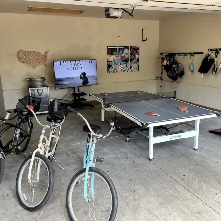 Torreon Cardinal Landing Cabin With Party Garage