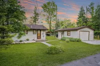 Clam Lake Waterfront Cottage - 4 stjerner