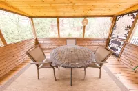 Paradise Pocono - Ultimate Arcade, Salt Pool and Hot Tub - Sleeps 14