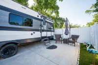 Aileen Camping Space - Bungalows