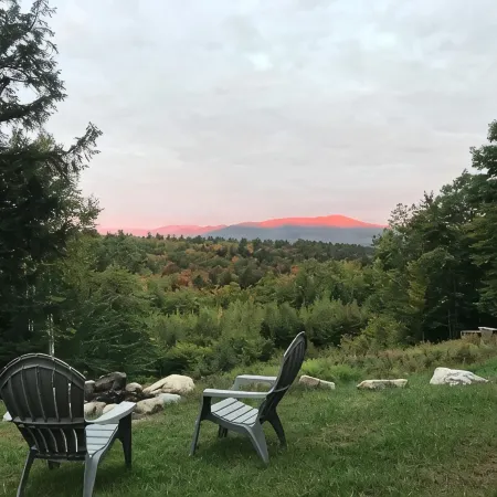 R&R White Mountain Retreat, Hillside with Extraordinary Views!