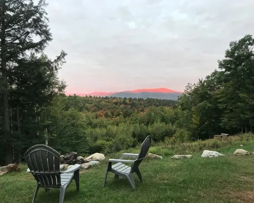 R&R White Mountain Retreat, Hillside with Extraordinary Views! Hotels in Fryeburg