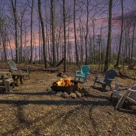 Romantic Red River Gorge Cabin w/ Hot Tub, Pond Views & Dog Friendly