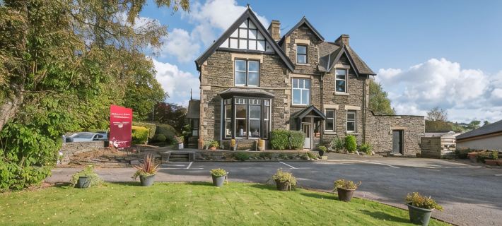 Beaumont Windermere - Adults-Only Boutique Guest House- Free Parking & Wellness Access Hotels in Windermere Town