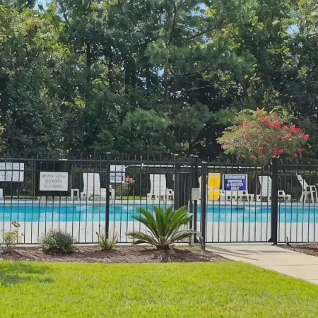 King Suite - Golf - Free Beach Pass - Pond View - Coffee bar - Child friendly