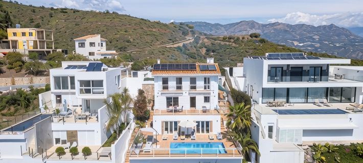 Villa Oliva with private heated pool and amzing views Hotels in Salobrena
