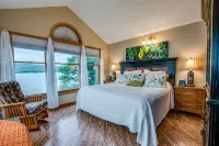 Enjoy the sunset from this east side Keuka Lakefront home! - Boutique
