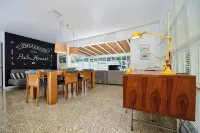 Midcentury Modern 3 Br - with Pool in Sarasota, Close to Beaches VR25-00134 - สระว่ายน้ำส่วนตัว