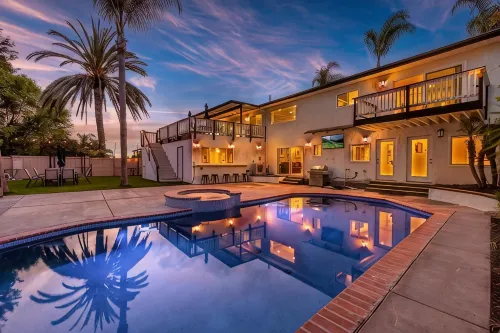 Luxury 8 Bedroom Coastal Villa with Private Pool, Spa, Salon!