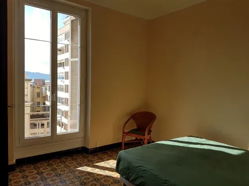 CORSICA- AJACCIO - quiet apartment T4 3 bedrooms - Sea 100m - 2 étoiles