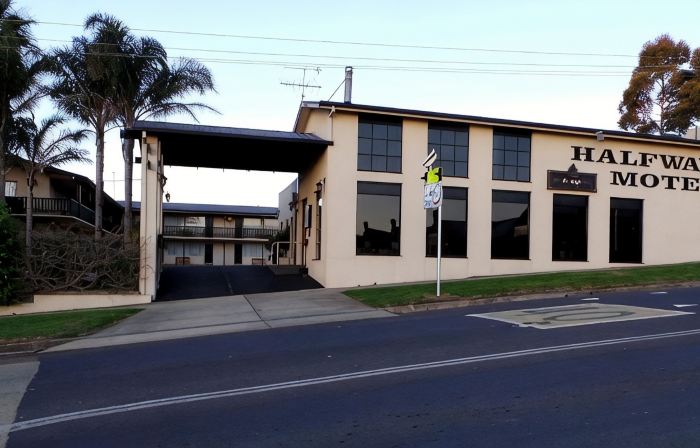 Halfway Motel