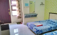Puri Phunix Guest House Babarsari - 2 stjerner