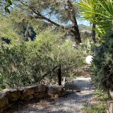 Lovely, quiet gîte in the hills of Provence
