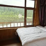 Wuying Town Forest Park Lakeside Homestay