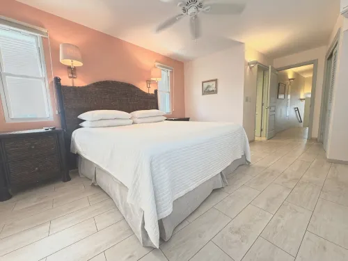 Amazing Oceanfront-Grace Bay Beachsleeps 4 Ppl.