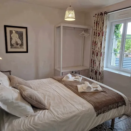 4 Bedroom Private vacation home in Reigny