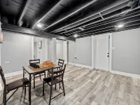 Large 5Br Retreat. Perfect for Long Stays & Groups Hotels near Bronzeville Children's Museum