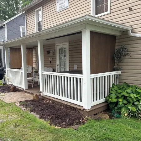 Stay In Ohiopyle by the trail with a jetted tub