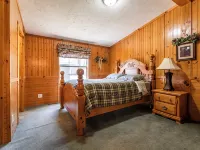 The Bear Cabin at the Riviera Resort in Neillsville, Wisconsin! Hotels in Dewhurst
