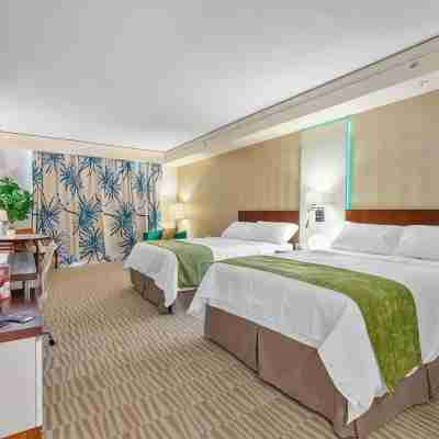 TRUMP Beach Resort - Stunning Beach Front Rooms