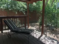 Quiet Petite Garden Retreat - Wifi