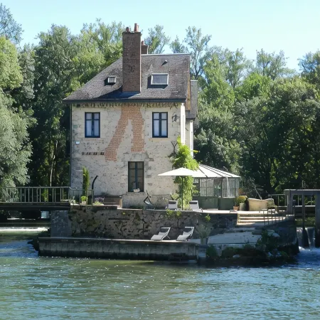 Moulin de la Chevriere Отели в г. Саше