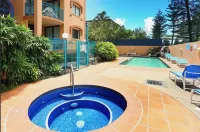 Aruba Sands Resort Gold Coast - Resorts