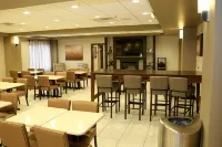 Best Western Plus Omaha Airport Inn - Desayuno