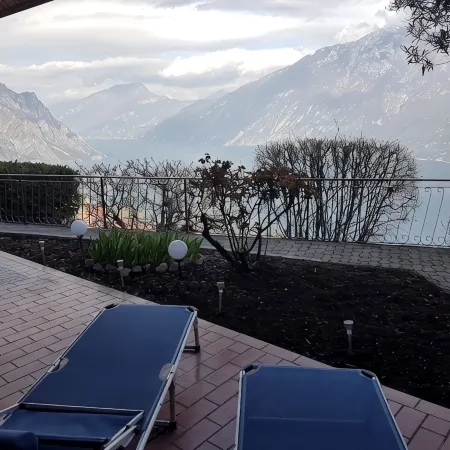 Holiday feeling Lake Garda Limone mountain / lake view
