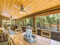 A Real Log Cabin in the Pines with a Huge Game Room and a Jacuzzi Tub! 派恩住宿飯店
