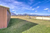 Cozy Cottage Studio Stunning Mountain Views! - 3-Star
