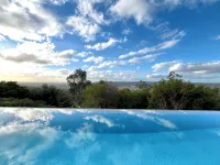 Zig ZAG Retreat - Perth Hills Home with Stunning Views and Infinity Pool - สระว่ายน้ำส่วนตัว