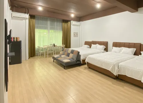 CN Homestay C1 Floor 3 at Nagoya Hill Mall -  Privatzimmer