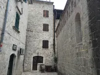Athos Boutique Hotel - 2-Star