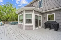 The President MansionLuxurious Family Retreat - 1.5 Miles to Beach - 5-Star