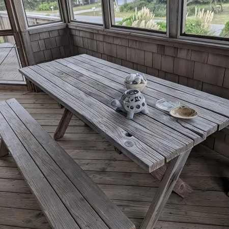Kitty Hawk Corner Cottage 2 Blocks from the Beach! Pet Friendly!