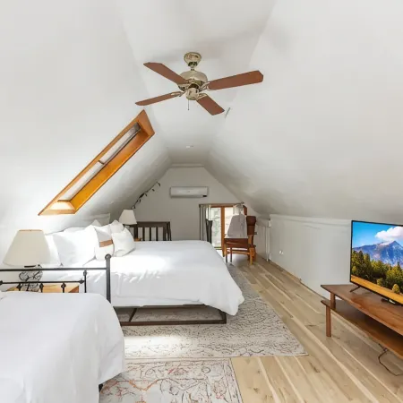 Charming Cabin close to Flagstaff, Sedona & Hiking