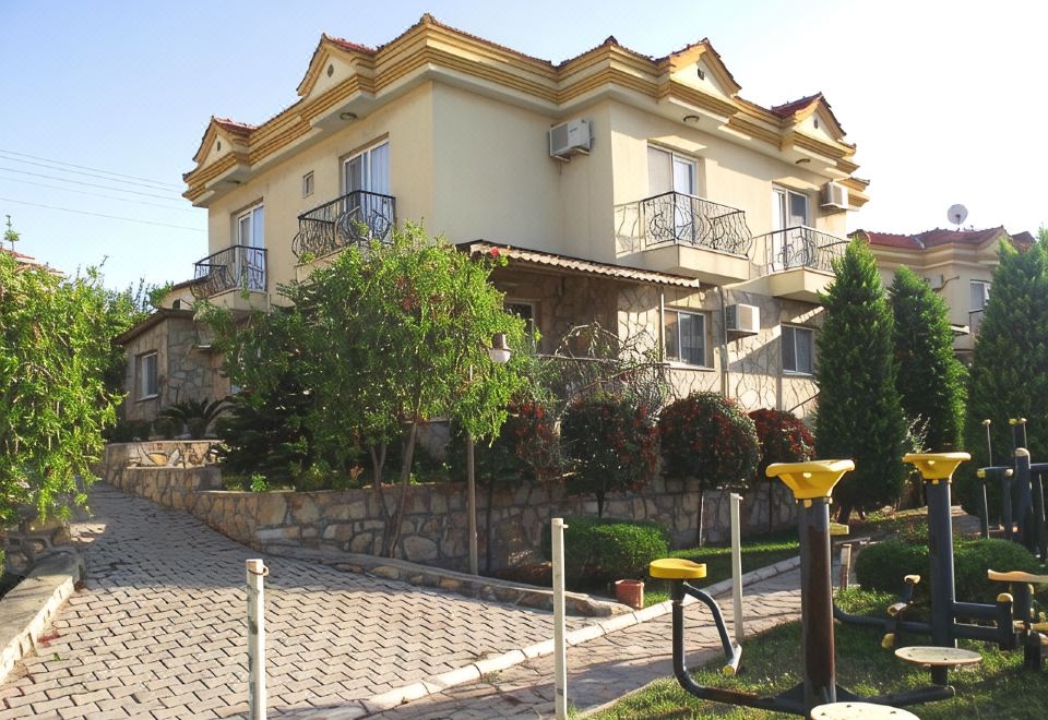 Alize Resort Hotel - Housity