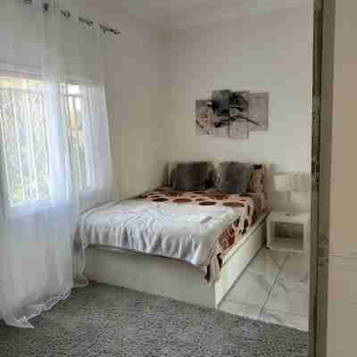 Luxury Spacious two bedroom apartment for comfortable living. Well furnished . Rooms