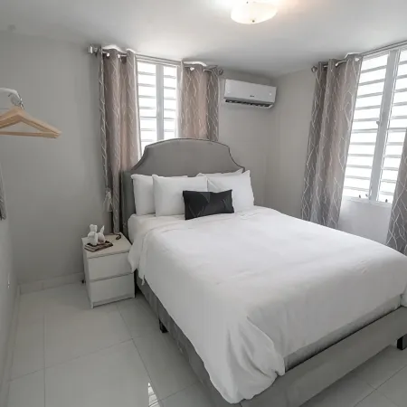Beautiful modern apartment close to airport and the beach