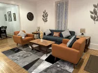 Bungalow on Main!! - 4-Star