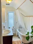 Lovely one-bedroom apartment (near downtown/beach) - Wifi