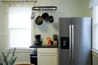 Coastal 3-BR Lower Near Lake MI and Downtown Sheboygan - 3-Star