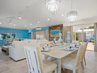 Exquisite Courtyard Villa on St. Thomas East End / Ocean Views + Modern Comfort Hotels in Nazareth
