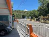 La parguera 3 bed 1 bath 1 min walk from el "Poblado" restaurant, bars - Wifi