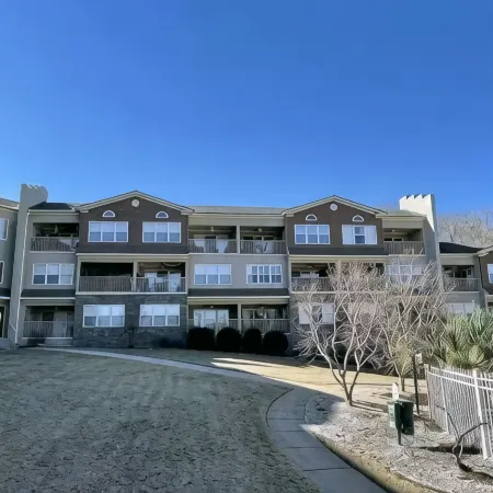 Lovely Lake Condo with BOAT SLIP and Pool