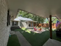 距主街4個街區, 迷人四卧室小屋!! - 鄉村度假屋